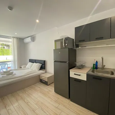 Paradiso 'в' 111 Large Apartment Nesebar