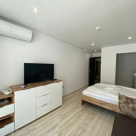 Paradiso 'в' 111 Large Apartment Nesebar